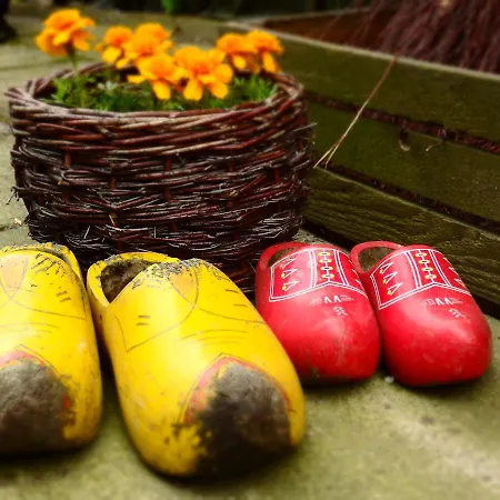 Ayur Garden Peaceful Forest Retreat In Vakantieboerderij