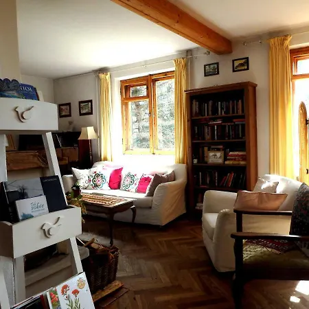 Ayur Garden Фермерский дом Лянцкорона
